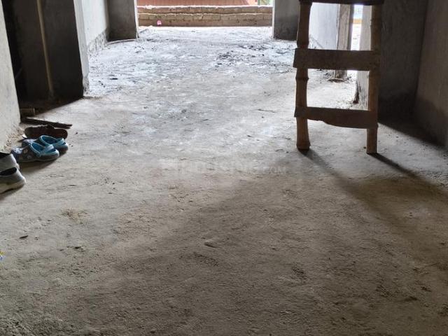 2 BHK Apartment in Keshtopur for resale Kolkata. The reference number is 20814438