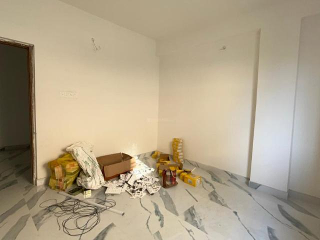2 BHK Apartment in Keshtopur for resale Kolkata. The reference number is 21272383
