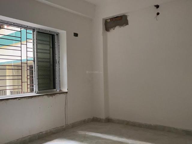 2 BHK Apartment in Keshtopur for resale Kolkata. The reference number is 21272919