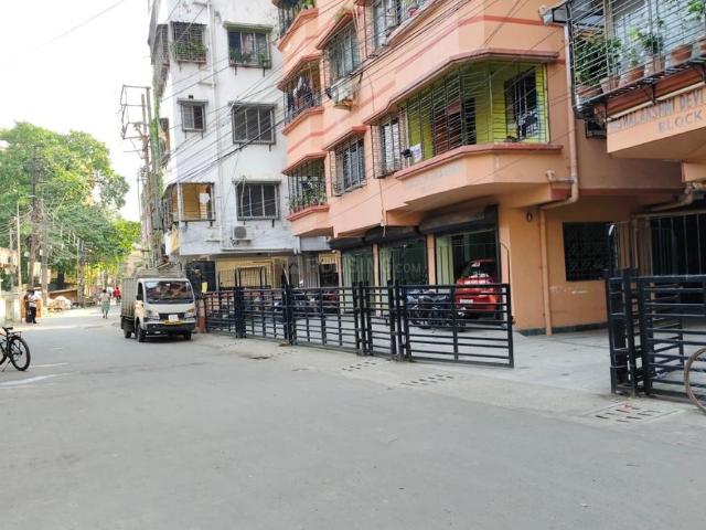 2 BHK Apartment in Keshtopur for resale Kolkata. The reference number is 21210206