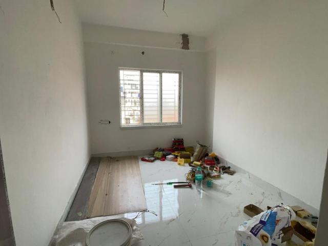 2 BHK Apartment in Keshtopur for resale Kolkata. The reference number is 21223800