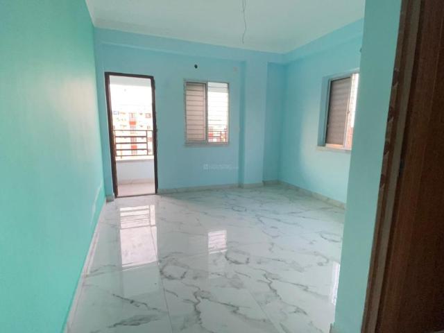 2 BHK Apartment in Keshtopur for resale Kolkata. The reference number is 21370940