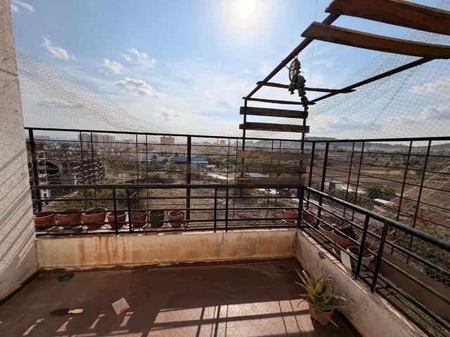 2 BHK Apartment in Kesnand for rent Pune. The reference number is 21003946