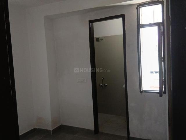 2 BHK Apartment in Khanpur for rent New Delhi. The reference number is 20881372