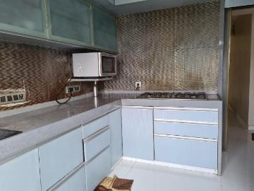 2 BHK Apartment in Khar West for rent Mumbai. The reference number is 19695972