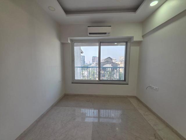 2 BHK Apartment in Khar West for rent Mumbai. The reference number is 20017201