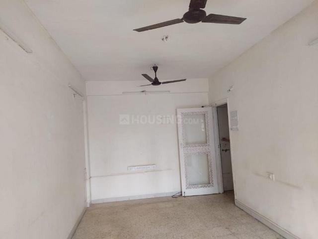 2 BHK Apartment in Khar West for rent Mumbai. The reference number is 20461088