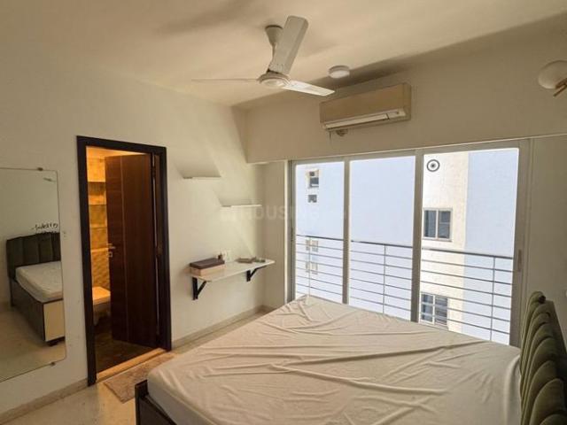 2 BHK Apartment in Khar West for rent Mumbai. The reference number is 20569141