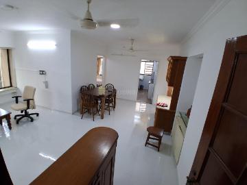 2 BHK Apartment in Khar West for rent Mumbai. The reference number is 20571061