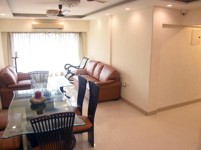 2 BHK Apartment in Khar West for rent Mumbai. The reference number is 20530005