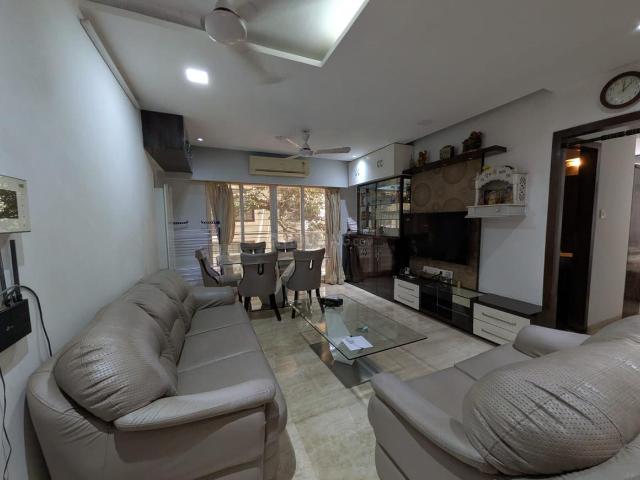 2 BHK Apartment in Khar West for rent Mumbai. The reference number is 20887334