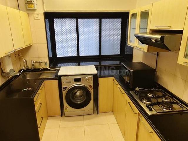 2 BHK Apartment in Khar West for rent Mumbai. The reference number is 20920605