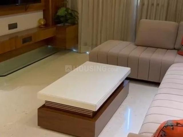 2 BHK Apartment in Khar West for rent Mumbai. The reference number is 21044164