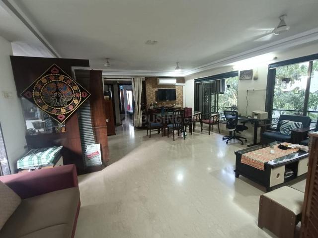 2 BHK Apartment in Khar West for rent Mumbai. The reference number is 21097376