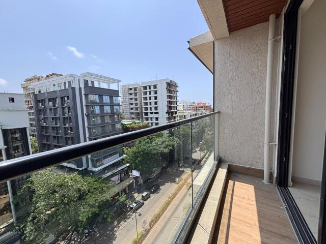 2 BHK Apartment in Khar West for rent Mumbai. The reference number is 21164890