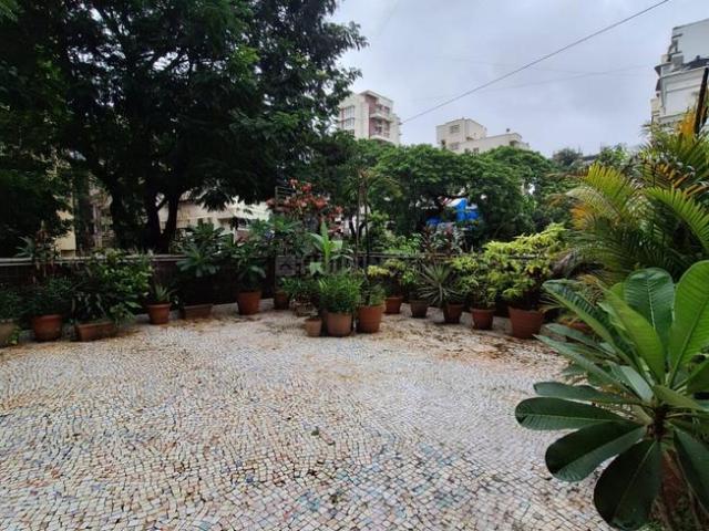 2 BHK Apartment in Khar West for rent Mumbai. The reference number is 21194322