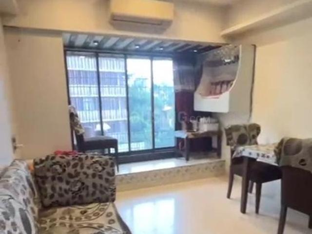 2 BHK Apartment in Khar West for rent Mumbai. The reference number is 21204118