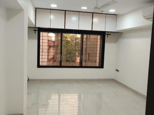 2 BHK Apartment in Khar West for resale Mumbai. The reference number is 19411931