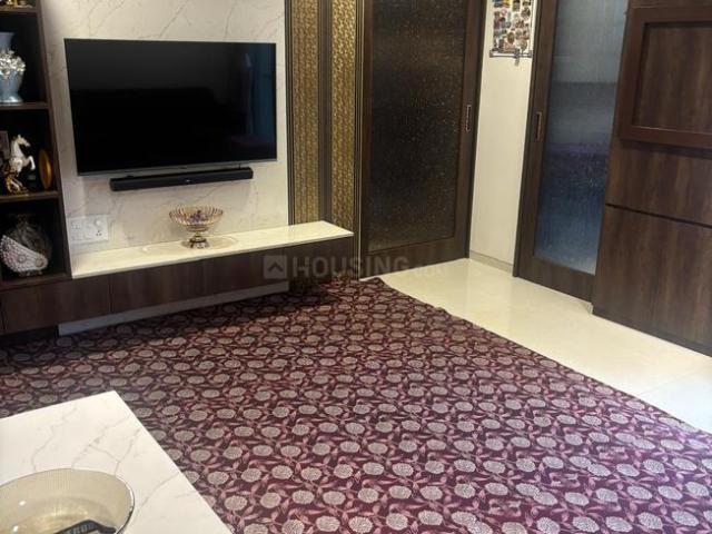 2 BHK Apartment in Khar West for resale Mumbai. The reference number is 20393861
