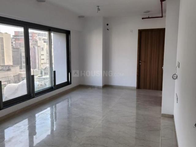 2 BHK Apartment in Khar West for resale Mumbai. The reference number is 20537991