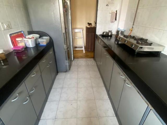 2 BHK Apartment in Khar West for resale Mumbai. The reference number is 21034783