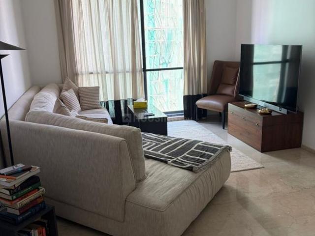 2 BHK Apartment in Khar West for resale Mumbai. The reference number is 21193677