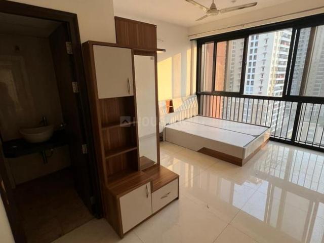 2 BHK Apartment in Kharadi for rent Pune. The reference number is 18082637