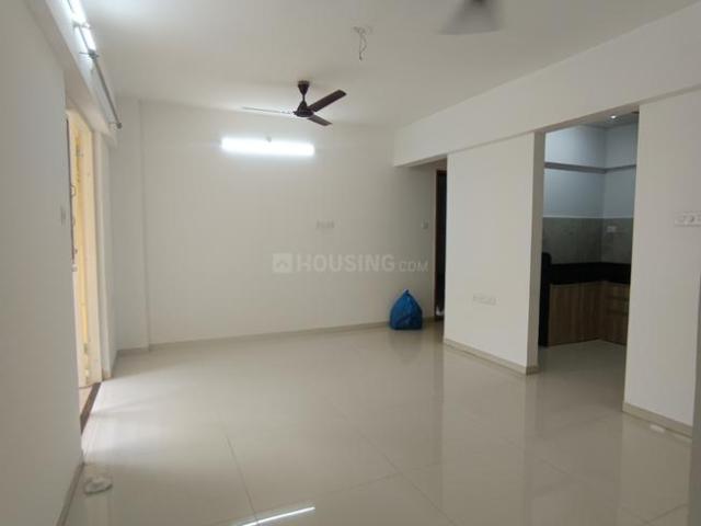 2 BHK Apartment in Kharadi for rent Pune. The reference number is 18272145