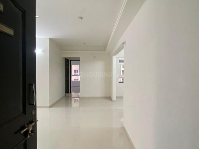 2 BHK Apartment in Kharadi for rent Pune. The reference number is 18864511