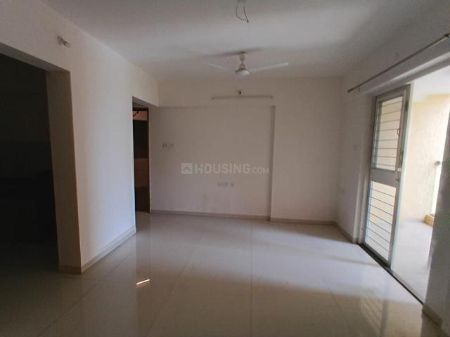 2 BHK Apartment in Kharadi for rent Pune. The reference number is 19729335