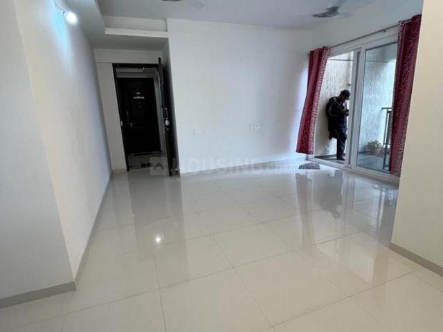 2 BHK Apartment in Kharadi for rent Pune. The reference number is 12374895