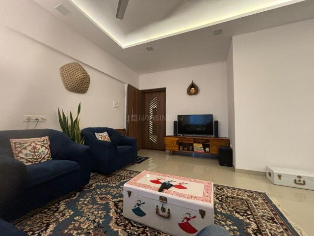 2 BHK Apartment in Kharadi for rent Pune. The reference number is 20053372