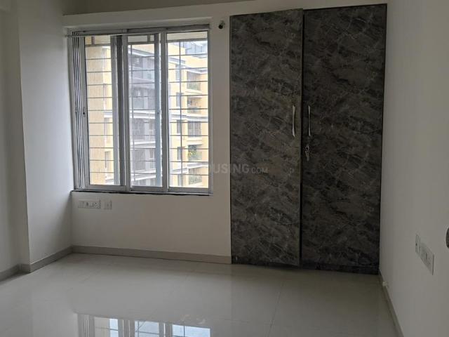 2 BHK Apartment in Kharadi for rent Pune. The reference number is 20458570