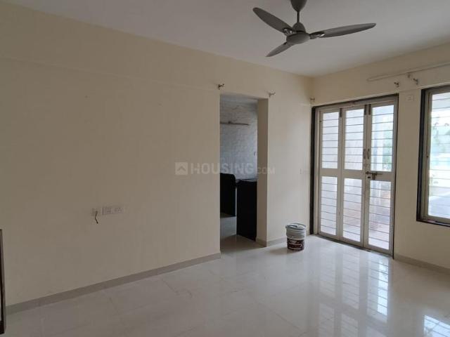 2 BHK Apartment in Kharadi for rent Pune. The reference number is 20564181