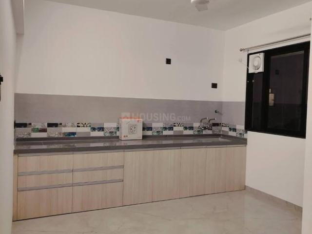 2 BHK Apartment in Kharadi for rent Pune. The reference number is 20581035