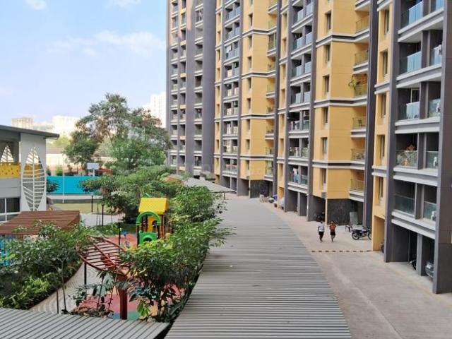 2 BHK Apartment in Kharadi for rent Pune. The reference number is 20670026