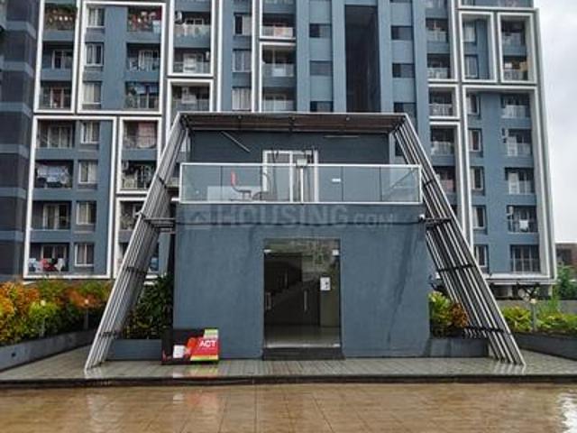 2 BHK Apartment in Kharadi for rent Pune. The reference number is 20917403