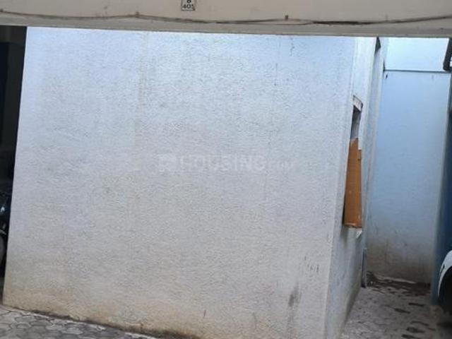 2 BHK Apartment in Kharadi for rent Pune. The reference number is 20917748