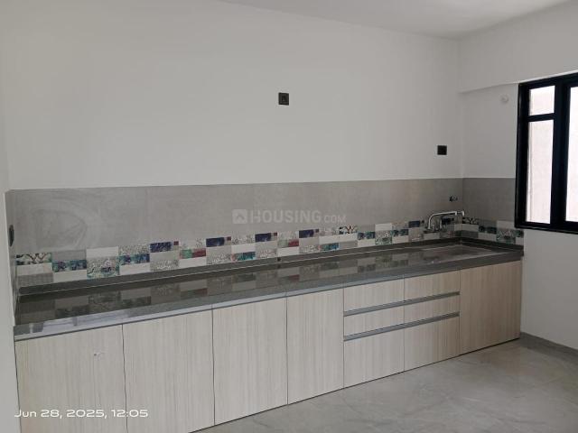 2 BHK Apartment in Kharadi for rent Pune. The reference number is 20920853