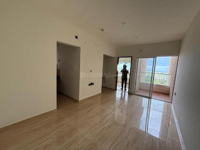2 BHK Apartment in Kharadi for rent Pune. The reference number is 20989876