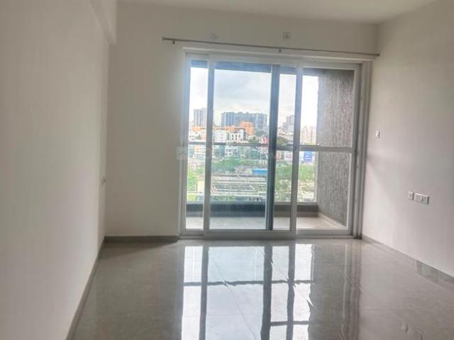 2 BHK Apartment in Kharadi for rent Pune. The reference number is 21005238