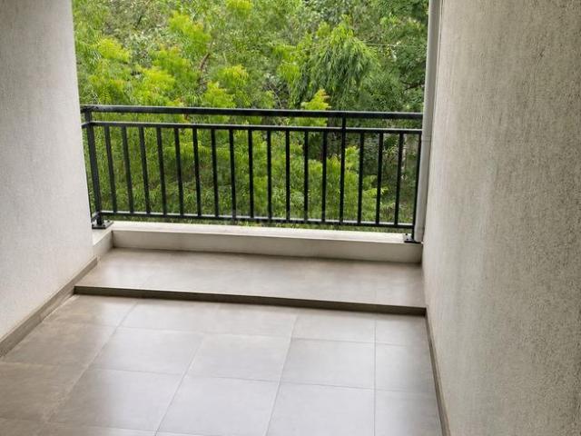 2 BHK Apartment in Kharadi for rent Pune. The reference number is 21028542