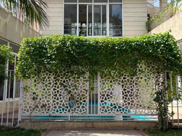 2 BHK Apartment in Kharadi for rent Pune. The reference number is 21053909