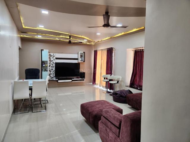2 BHK Apartment in Kharadi for rent Pune. The reference number is 21138045