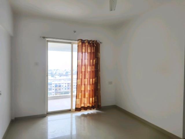 2 BHK Apartment in Kharadi for rent Pune. The reference number is 21146831