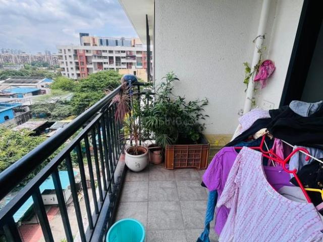 2 BHK Apartment in Kharadi for rent Pune. The reference number is 21149360