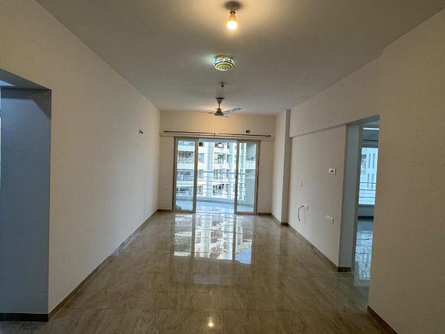 2 BHK Apartment in Kharadi for rent Pune. The reference number is 21175076
