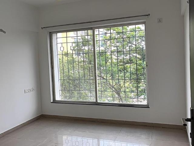 2 BHK Apartment in Kharadi for resale Pune. The reference number is 14370125
