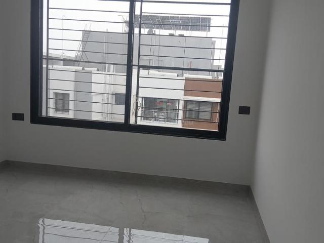 2 BHK Apartment in Kharadi for resale Pune. The reference number is 19594431