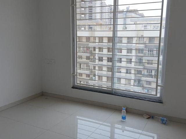 2 BHK Apartment in Kharadi for resale Pune. The reference number is 19397234